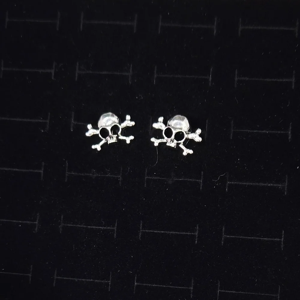 Skull & Crossbones Cufflinks Silver Pirate Gothic Viking French Cuff Formalwear